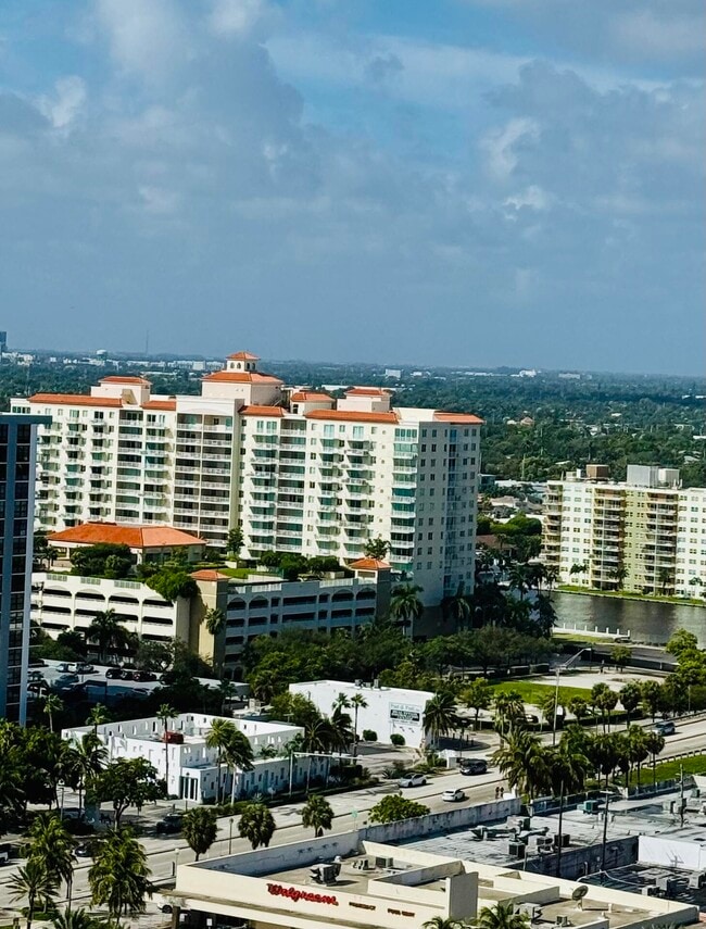 Building Photo - 3400 Galt Ocean Dr
