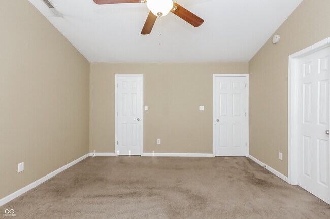 Building Photo - 2226 Leaf Dr