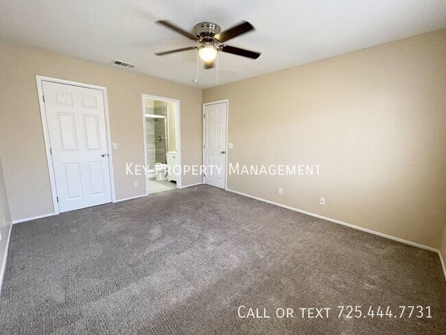 Building Photo - 3 BEDROOM 3 BATH TOWNHOME IN HENDERSON NEA...