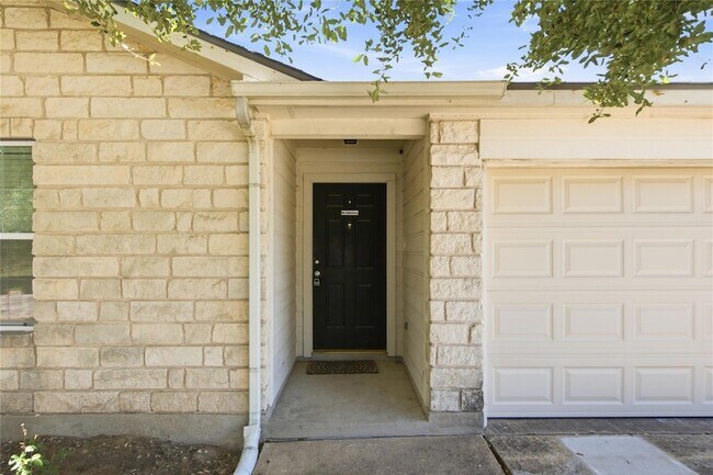 Building Photo - 209 Rinehardt St