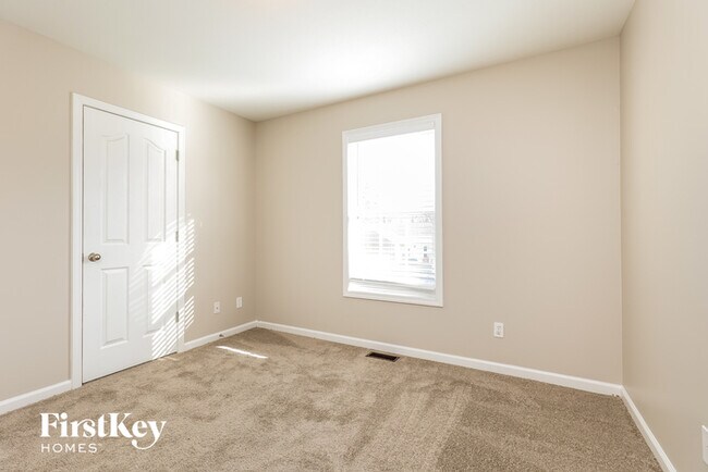 Building Photo - 2558 Centerstone Cir