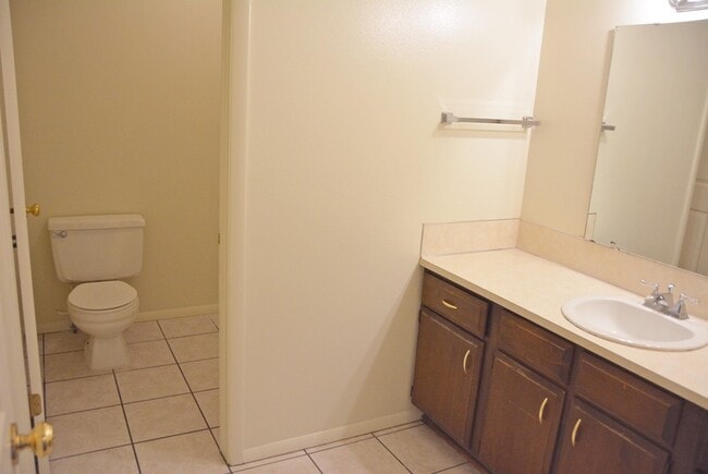 Building Photo - 1867 N 840 W