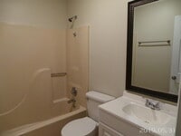 Building Photo - 592 Hill Ln