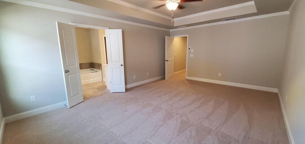Building Photo - 116 Addison Way
