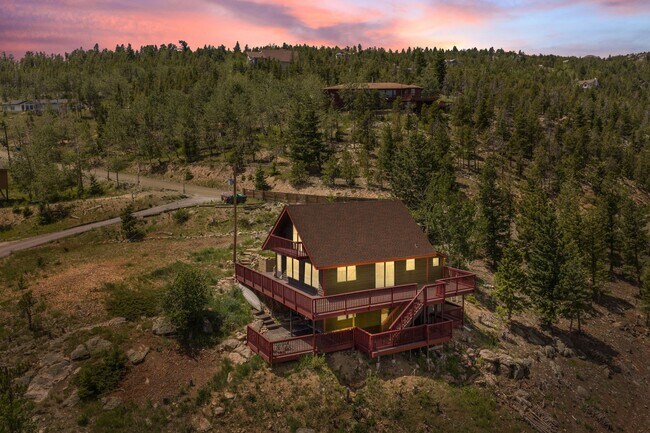 Building Photo - 848 Aspen Dr
