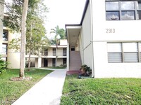 Building Photo - 2313 S Cypress Bend Dr