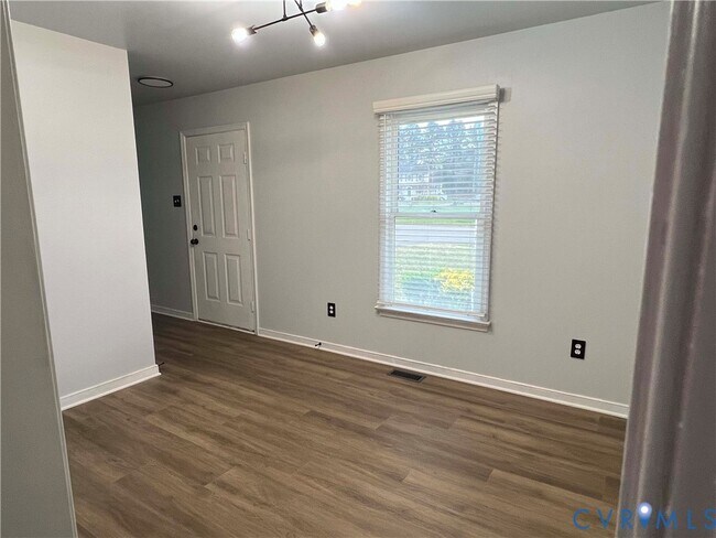 Building Photo - 1020 Telegraph Station Ln