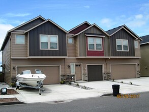 Building Photo - Luxury Townhome for Rent!!!