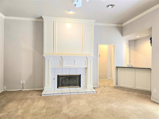Building Photo - 1823 Chelsea Dr