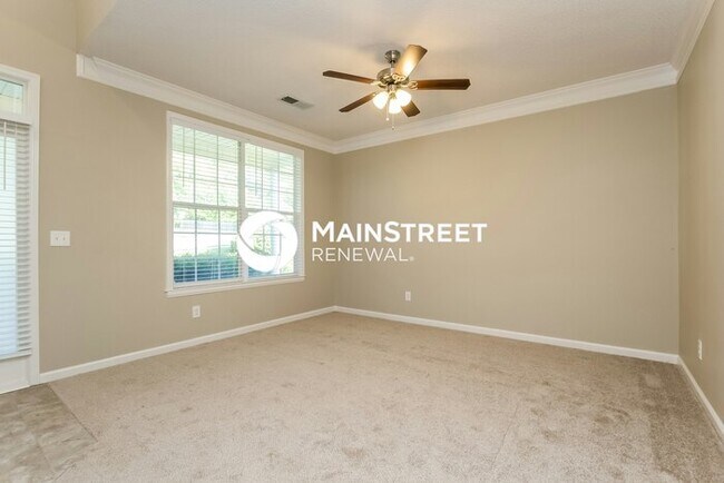 Building Photo - 4 Bedroom Pet-Friendly Home in Douglasville, GA with Main Street Renewal
