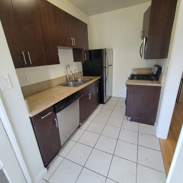 Building Photo - 4528 Edgewood Pl