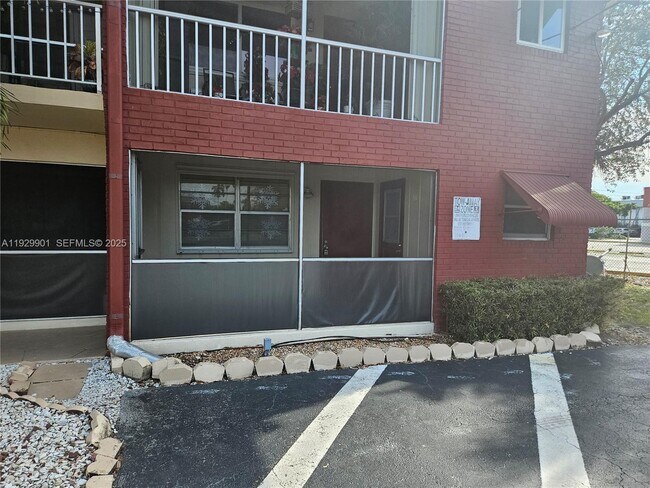 Building Photo - 2041 NW 81st Ave