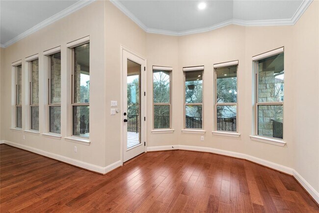 Building Photo - 208 Maxwell Way