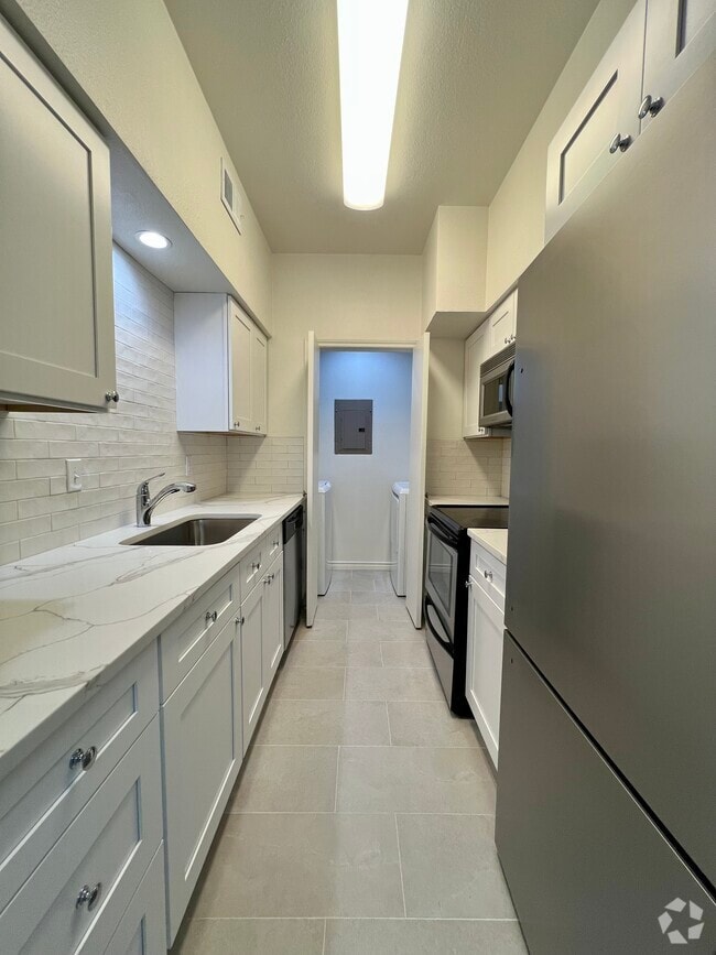 Building Photo - Campbell Green Park Condo