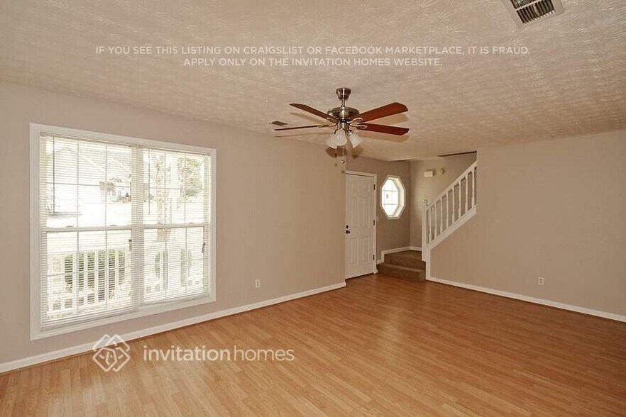 Building Photo - 1807 Summit Creek Way
