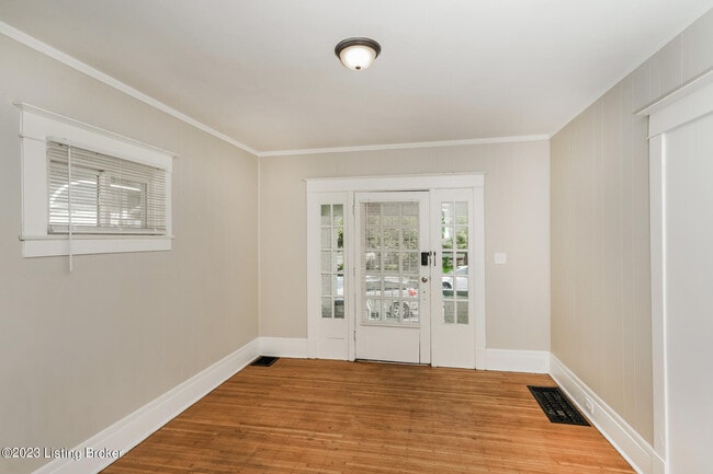 Building Photo - 1832 W Kentucky St