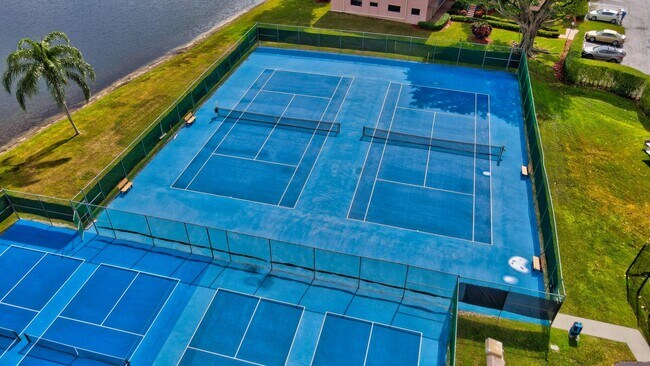 Building Photo - 15496 Lakes of Delray Blvd