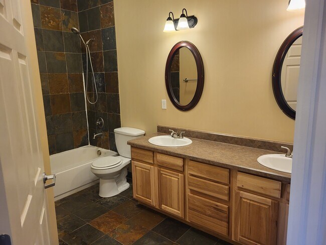 Building Photo - 29057 Hotel Way