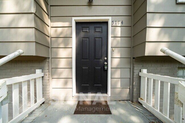 Building Photo - 5114 Beacon Dr