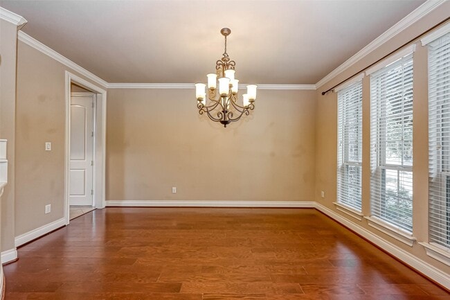 Building Photo - 27415 Blinkwood Park