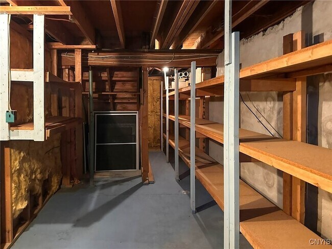 Building Photo - 821 Floyd Ave