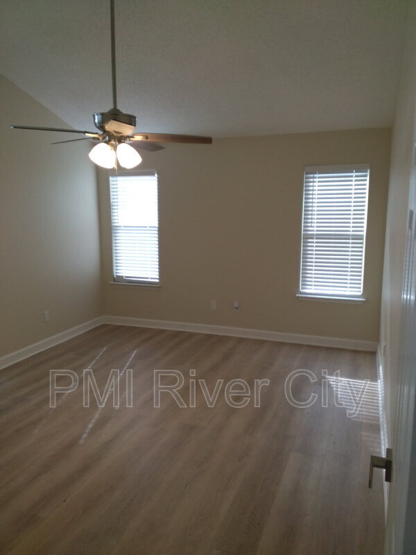 Building Photo - 502 Tidal Wave Ln