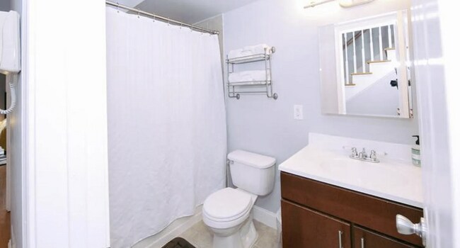 Building Photo - Great Price, Center of H St - WITH Secured...