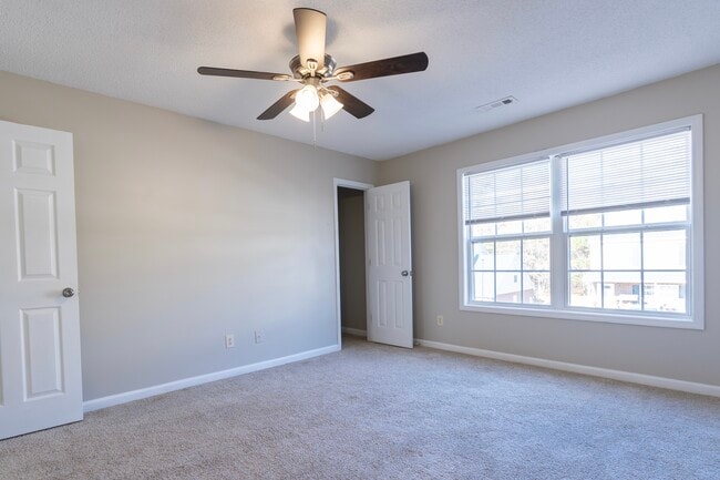 Building Photo - 225 Springfield Cir