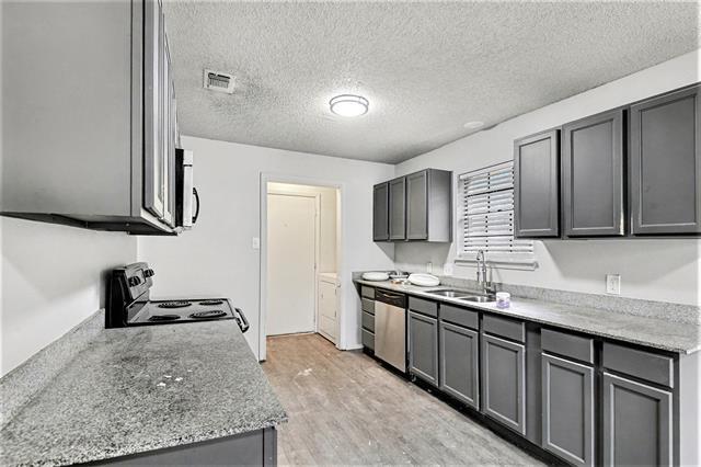 Building Photo - 2705 Warren Ln