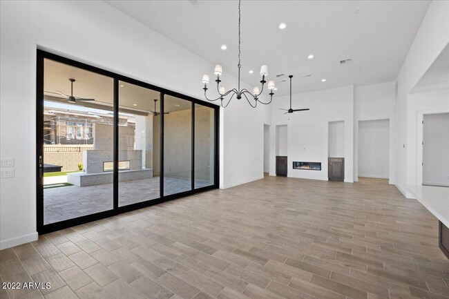 Building Photo - 12387 E Black Rock Rd