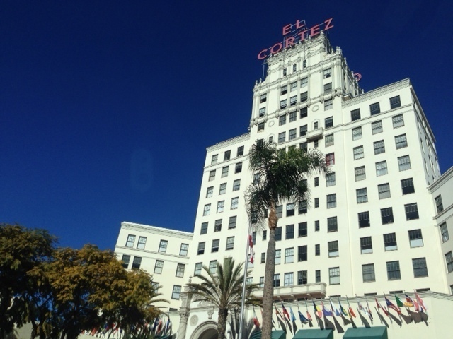 Building Photo - Corner Unit with Great Views in El Cortez!