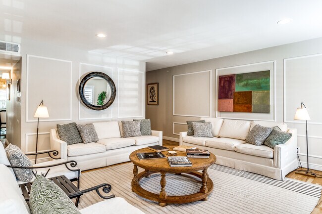 Building Photo - 15904 Archwood Ln