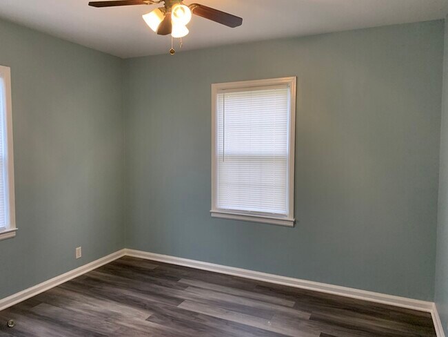 Building Photo - Great Home in South Broad Ripple!