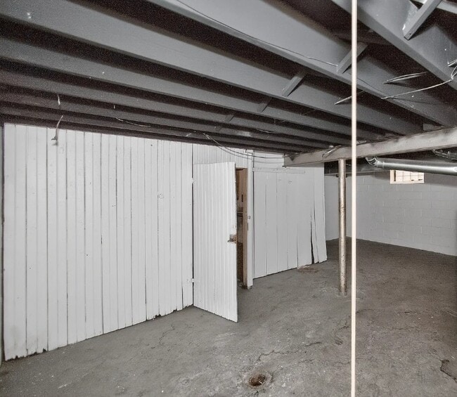 Building Photo - 19162 Conley St