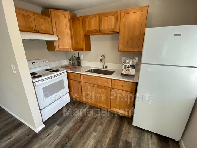 Building Photo - 6415 Steilacoom Blvd SW