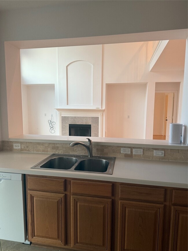 Building Photo - 12022 Miramar Shores Dr