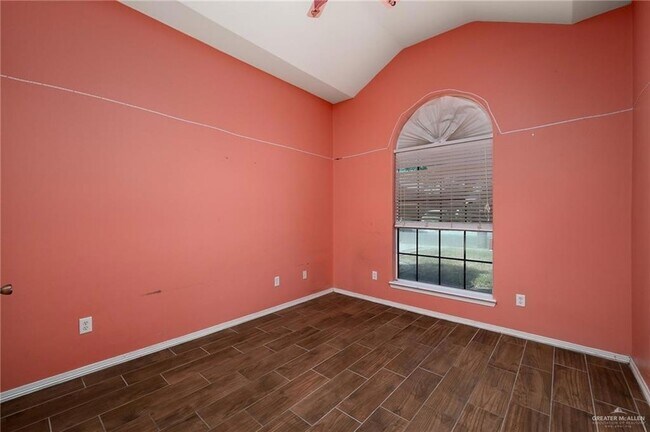 Building Photo - 110 San Marcos Ave