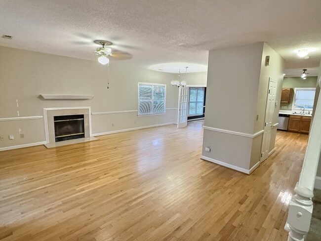 Building Photo - 7 Preakness Dr
