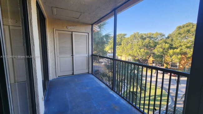 Building Photo - 3860 Coral Tree Cir