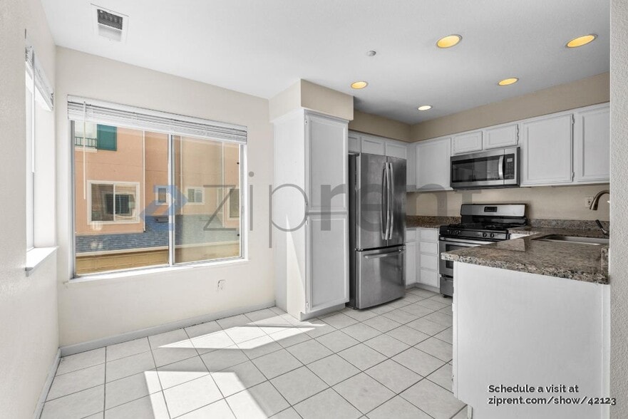 Building Photo - 1165 Starfish Terrace