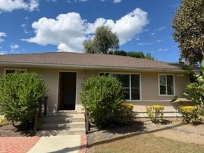 Building Photo - Charming Mission Oaks Home on Half an Acre