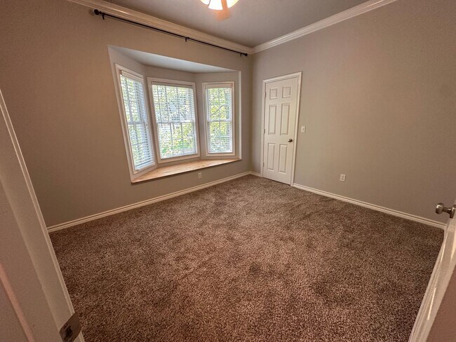 Building Photo - 3934 Hanover Pl