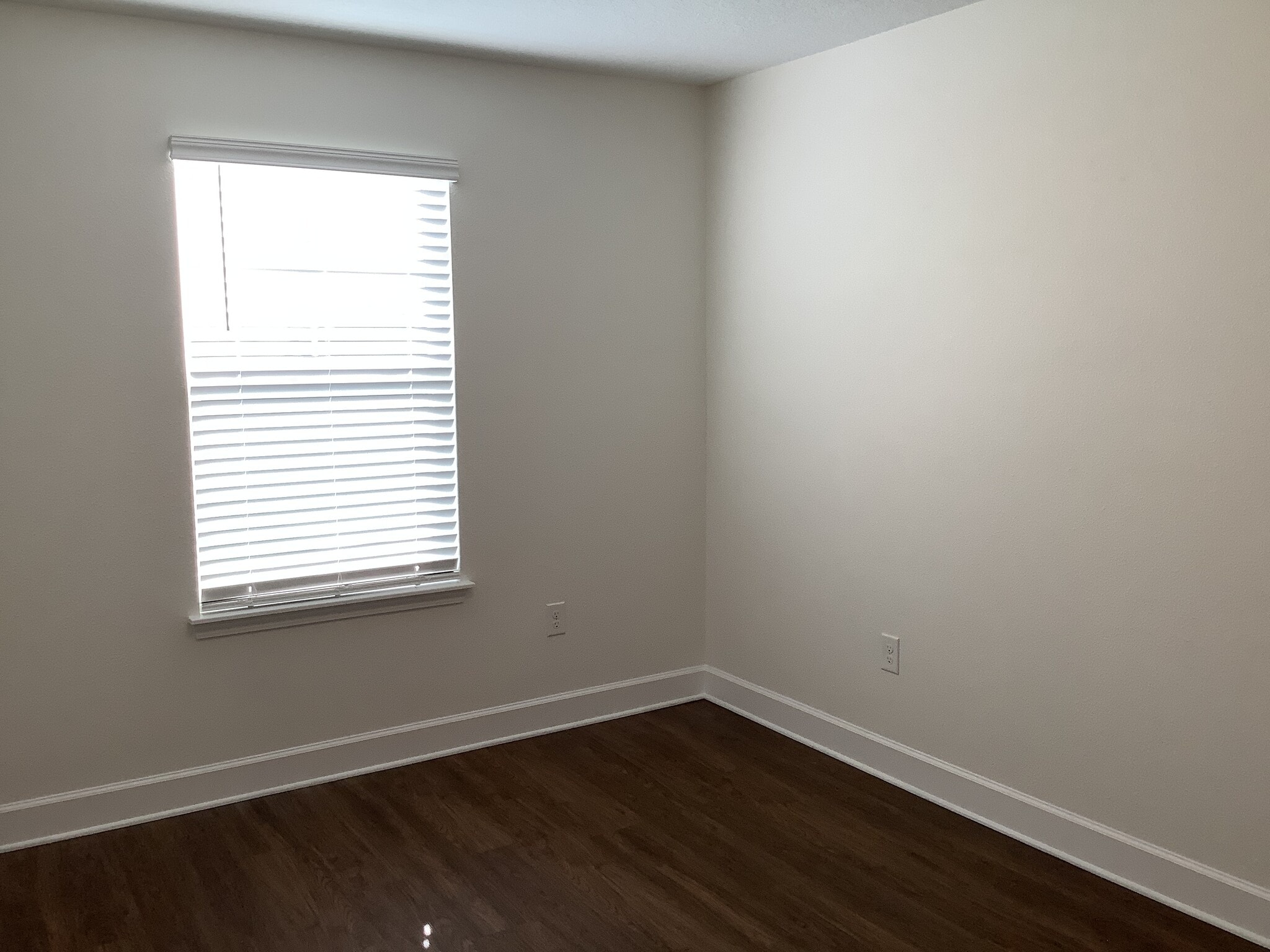 Building Photo - 4522 Birdsong Dr