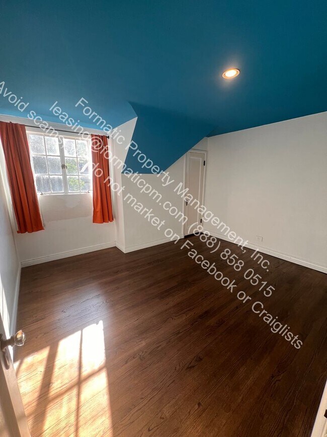 Building Photo - Free Perks, Pet-Friendly Oversized 4-Bedro...
