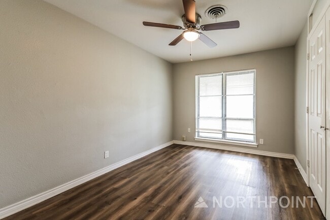 Building Photo - 3 BR/1BA | Newly Renovated Single Family Home | 1-Car Covered Parking | Shaded Yard!
