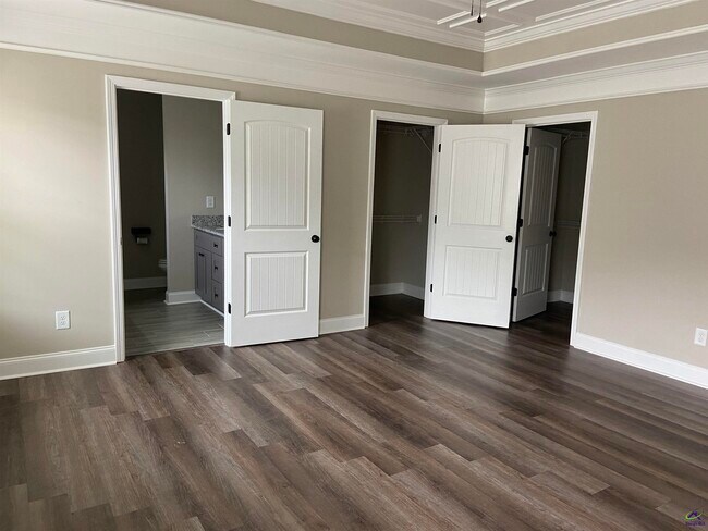 Building Photo - 315 Lasso Drive