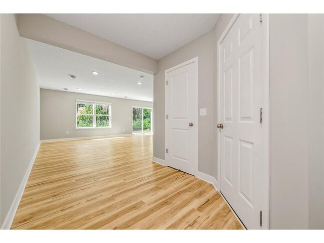 Building Photo - 12709 Ashbury Dr