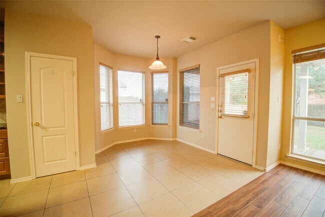 Building Photo - 13524 William Kennedy Dr