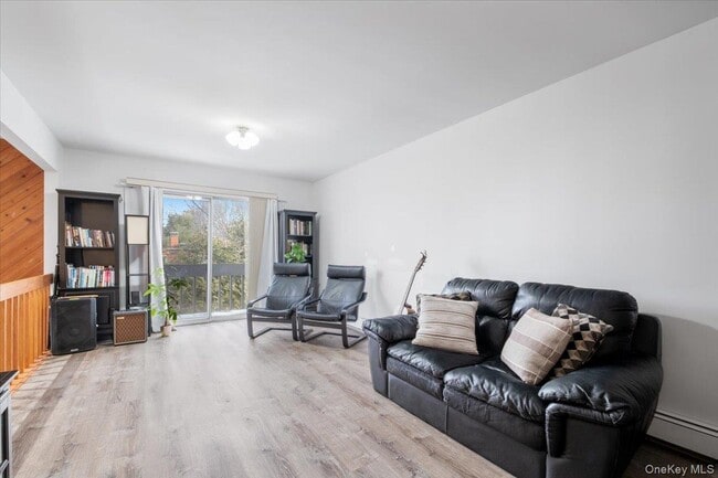 Building Photo - 712 Linda Ave