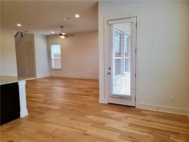 Building Photo - 1265 Summerbrooke Cir